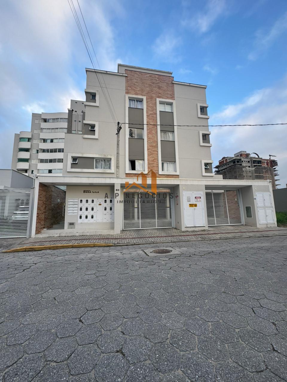 Apartamento com 2 quartos, 58m², à venda em Tijucas, Centro - AP Negócios Imobiliários