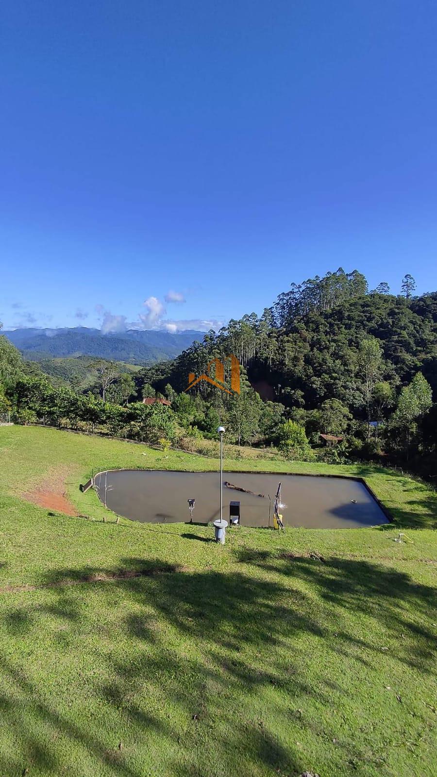 Chácara com 5 quartos, 400m², à venda em São João Batista, Tijipió