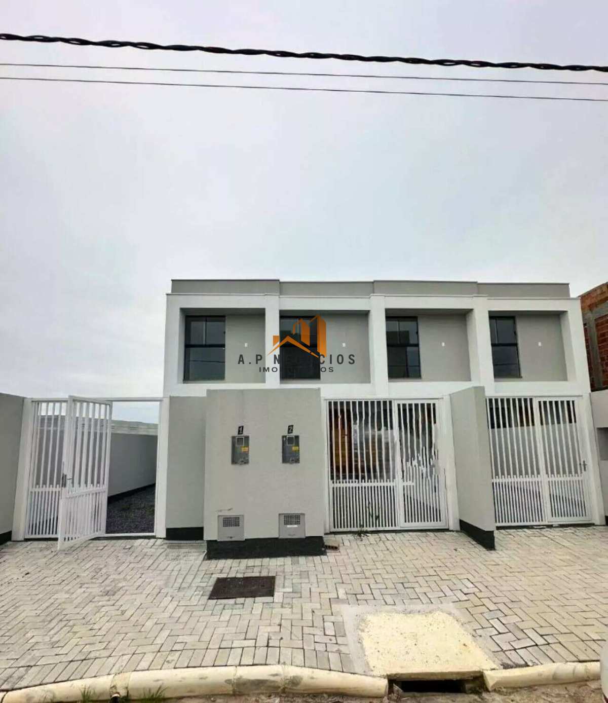 Ótimo Sobrado à venda, com 2 quartos, 69,31m² de área construída. Localização excelente.