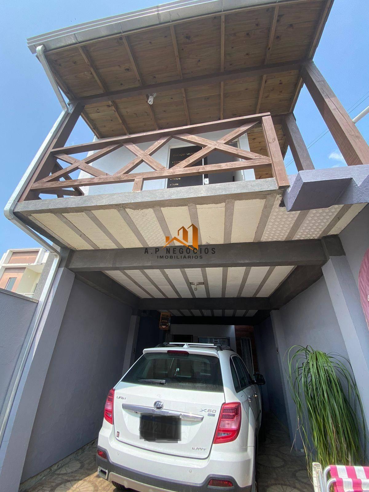 Ótimo Sobrado Semi Mobilhado com dois quartos, duas salas comerciais, com 150m² de área construída, em Tijucas, Joaia - Loteamento Feller - AP Negócios Imobiliários